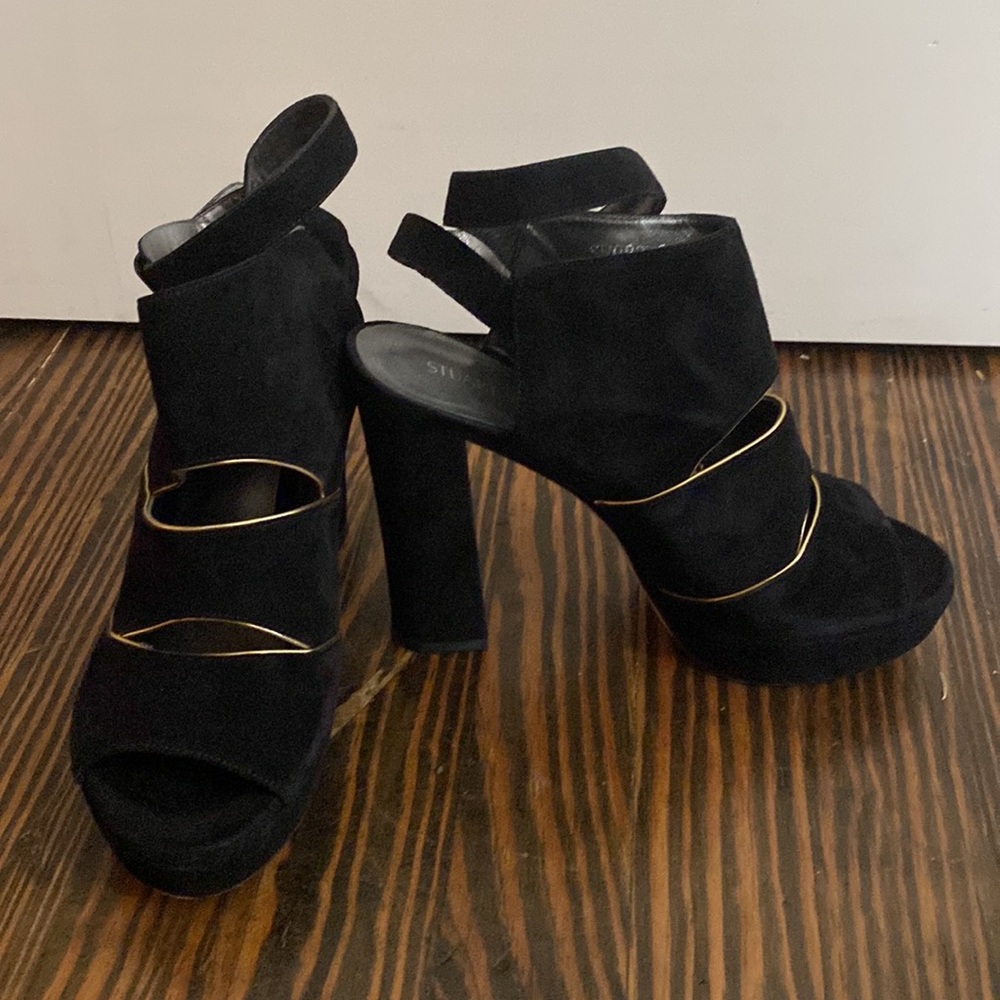 Stuart Weizmann velvet platform heels